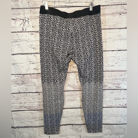 CABI Easy Leggings Ombre Animal Print Pull On-Large - Picture 2 of 4